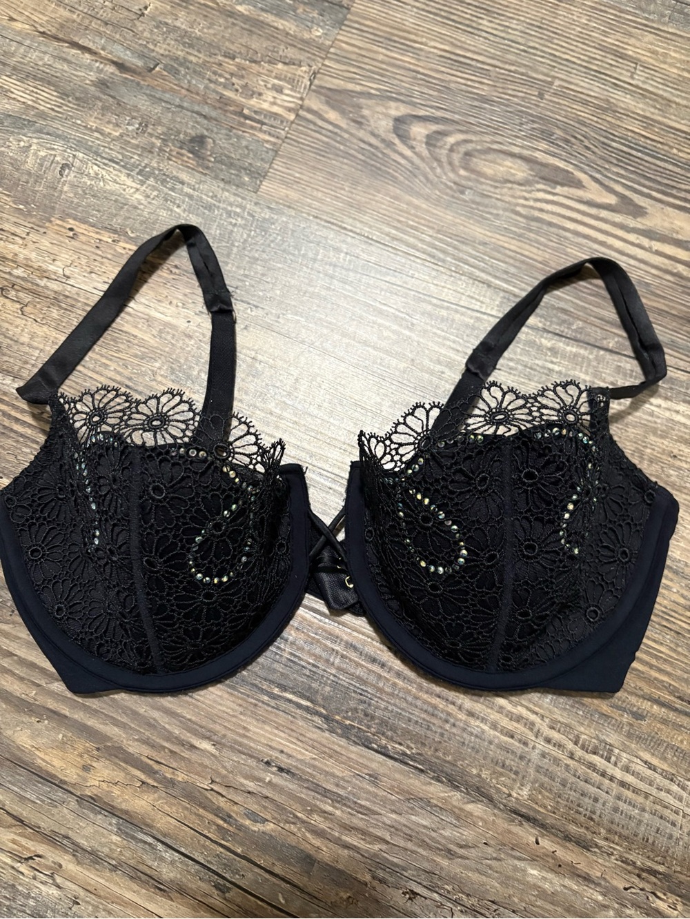 Victoria Secret Women’s Bra $15.00 Size 36C